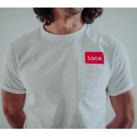 Camiseta branca expulsa louca